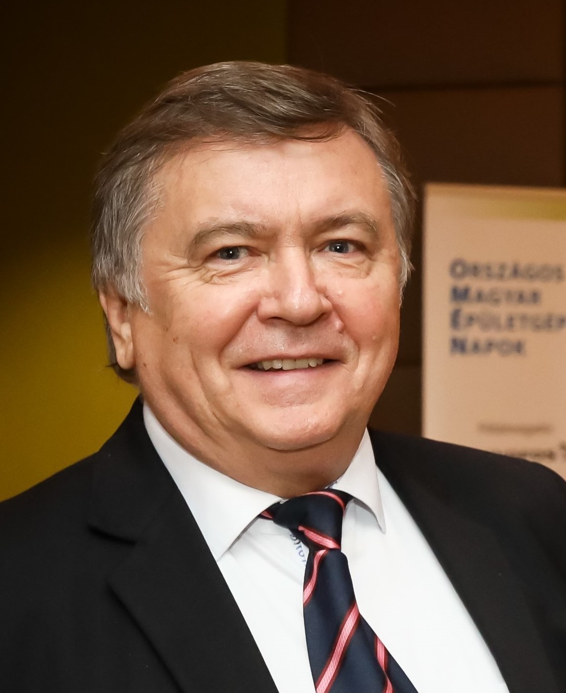 Golyán László